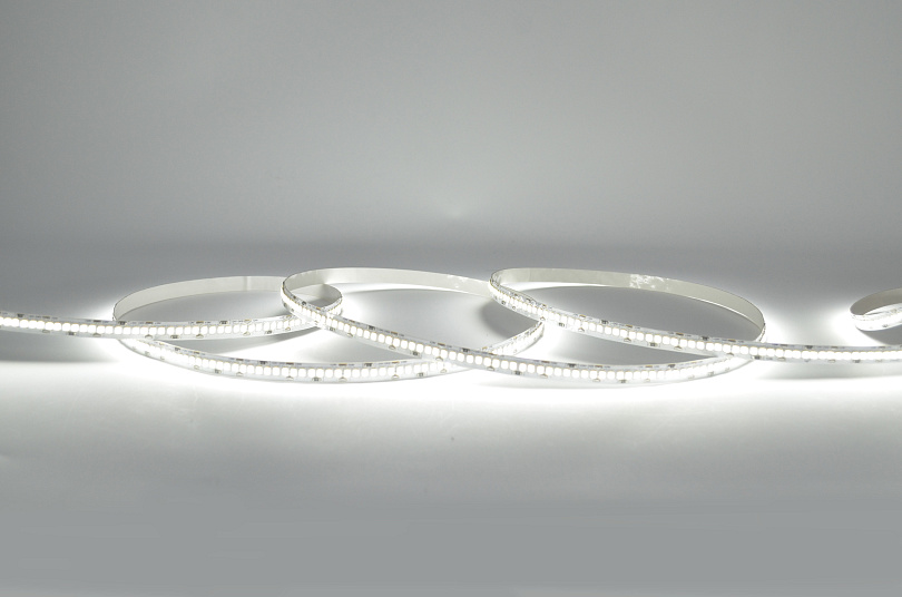 Изображение галлереи товара - Светодиодная лента LEDS POWER 2835 240/м (21Вт/м) 24В холодная / 3