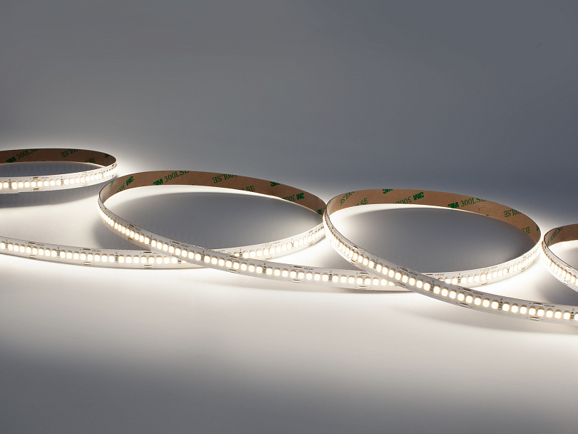Изображение галлереи товара - Светодиодная лента LEDS POWER 2835 240/м (22Вт/м) 24В нейтральная LUX180 / 3